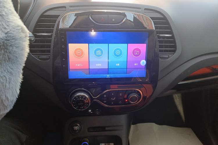 Used Renault Captur 2015 1.2T Automatic Comfort Edition Audio And AC Panel