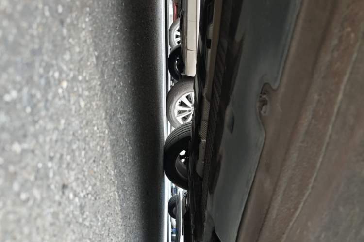 Used Renault Captur 2015 1.2T Automatic Luxury First Edition Chassis Front Right