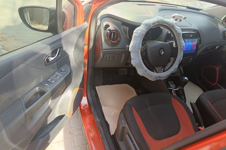 Used Renault Captur 2015 1.2T Automatic Comfort Edition Driver Seat