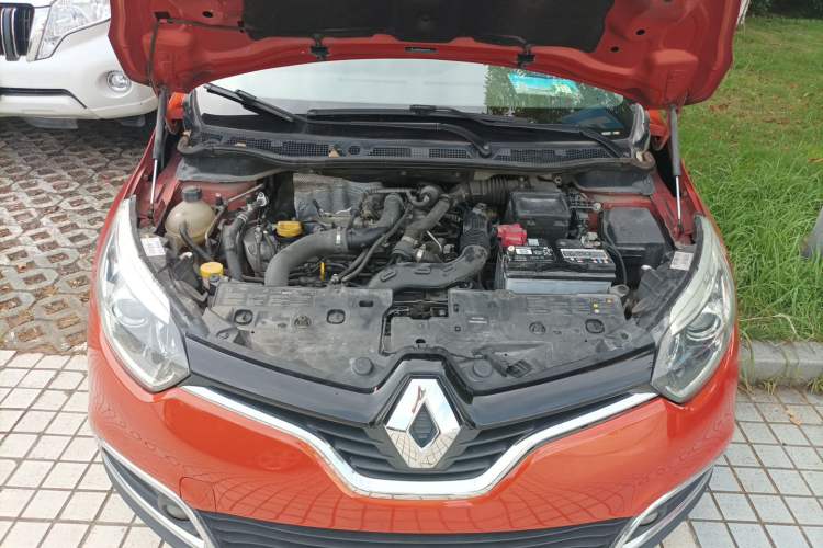 Used Renault Captur 2015 1.2T Automatic Luxury First Edition Engine Bay