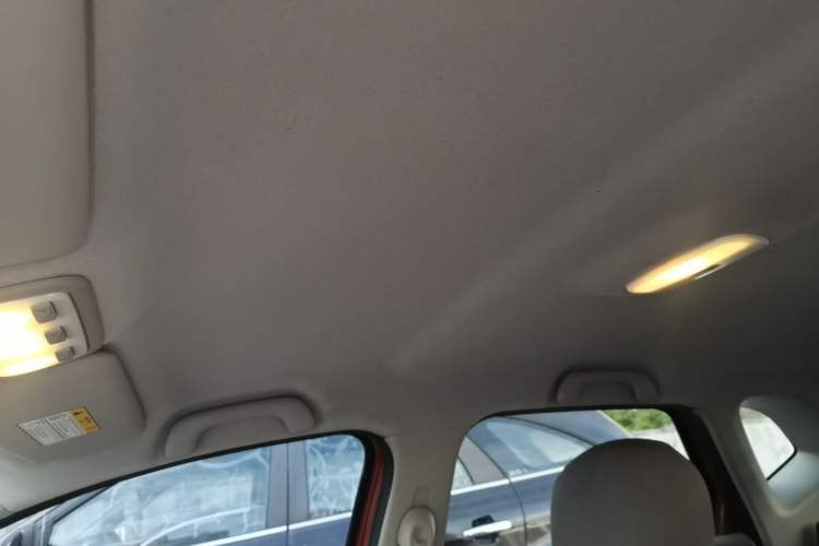 Used Renault Captur 2015 1.2T Automatic Comfort First Edition Headliner
