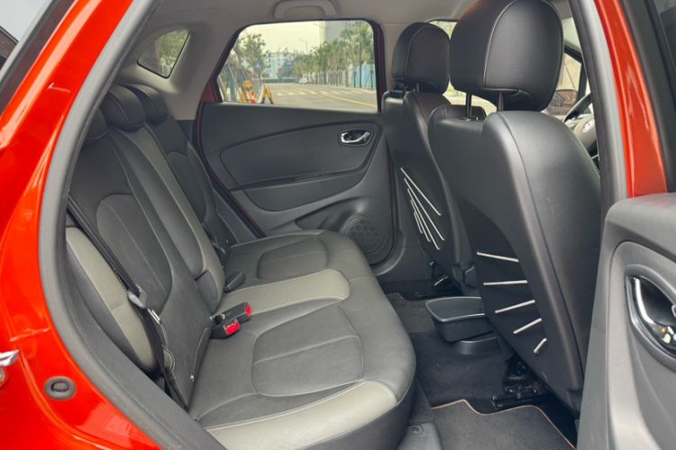 Used Renault Captur 2015 1.2T Automatic Luxury First Edition Interior 2
