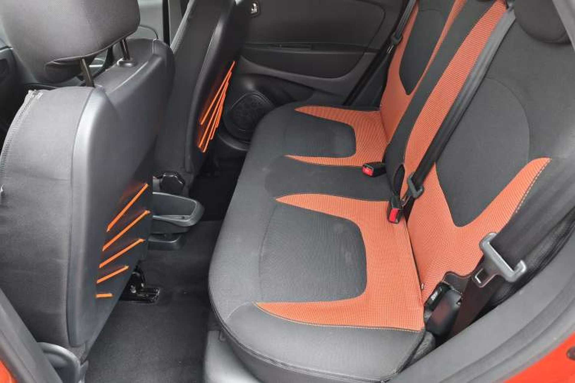 Used Renault Captur 2015 1.2T Automatic Comfort Edition Interior 5