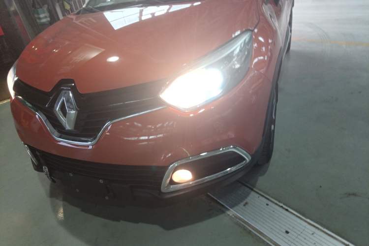 Used Renault Captur 2015 1.2T Automatic Comfort First Edition Left Front Headlight
