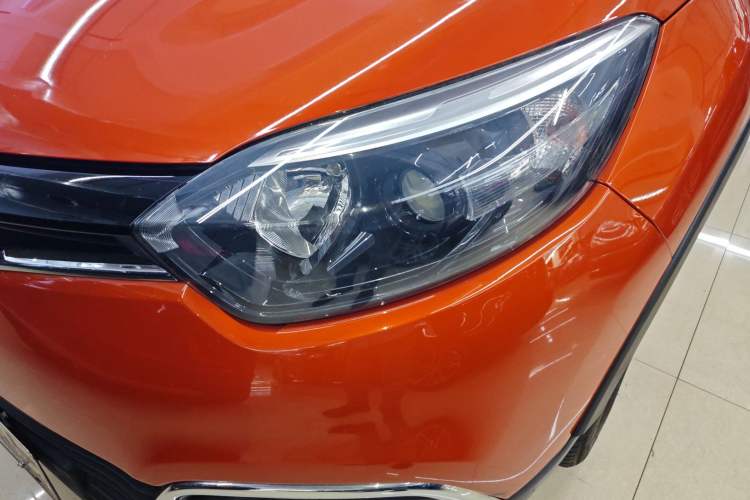 Used Renault Captur 2015 1.2T Automatic Comfort First Edition Left Front Headlight