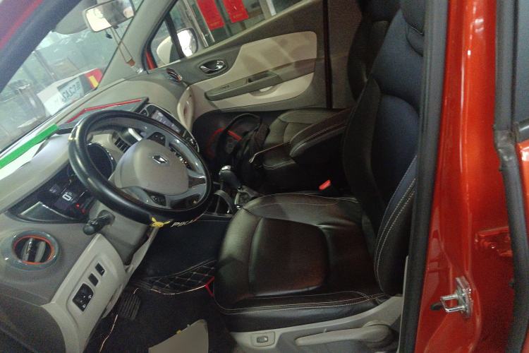 Used Renault Captur 2015 1.2T Automatic Comfort First Edition Left Front Seat