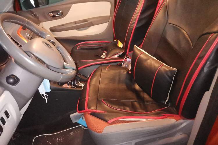 Used Renault Captur 2015 1.2T Automatic Comfort First Edition Left Front Seat