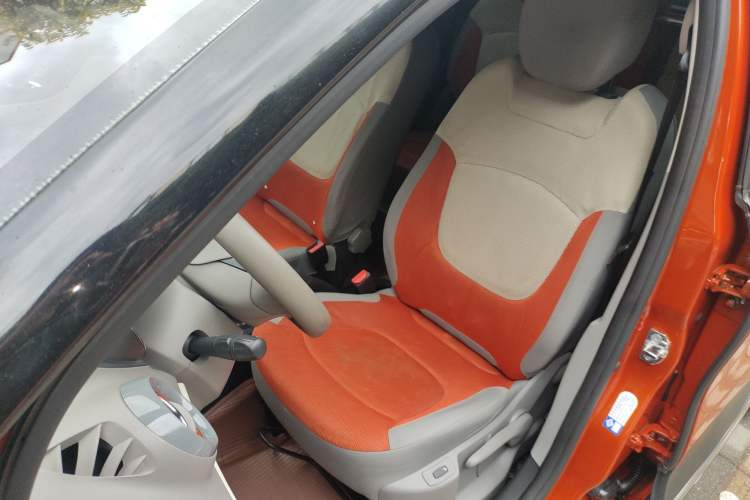 Used Renault Captur 2015 1.2T Automatic Comfort Edition Left Front Seat