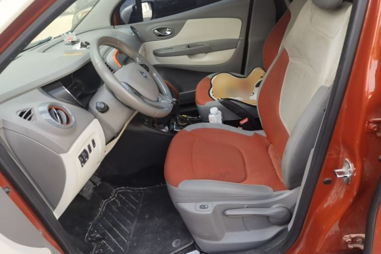Used Renault Captur 2015 1.2T Automatic Comfort First Edition Left Front Seat