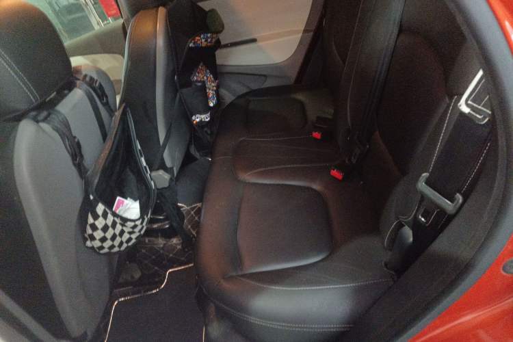 Used Renault Captur 2015 1.2T Automatic Comfort First Edition Left Rear Seat