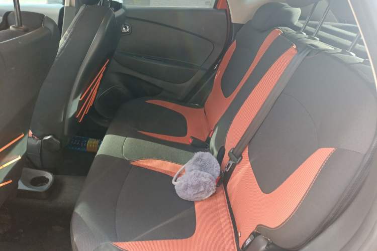 Used Renault Captur 2015 1.2T Automatic Comfort Edition Left Rear Seat
