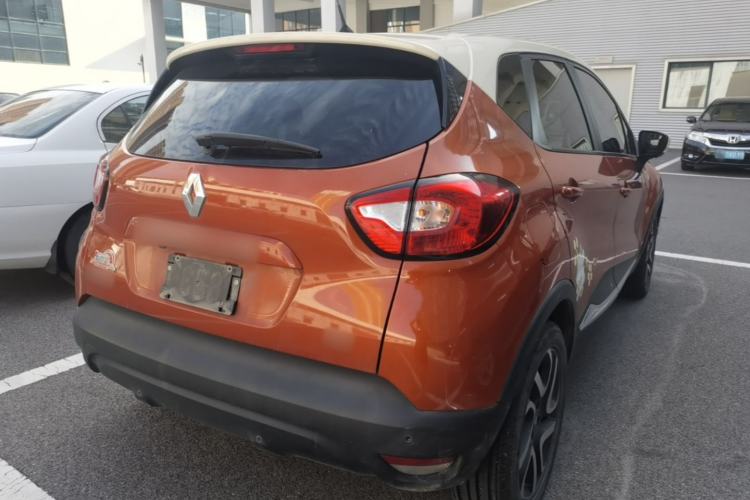 Used Renault Captur 2015 1.2T Automatic Comfort First Edition Rear Right 45 Deg