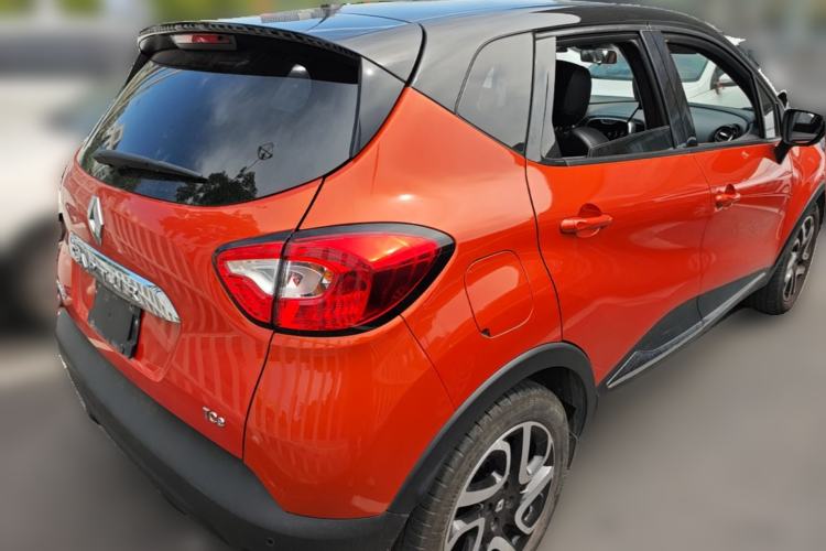 Used Renault Captur 2015 1.2T Automatic Luxury First Edition Rear Right 45 Deg