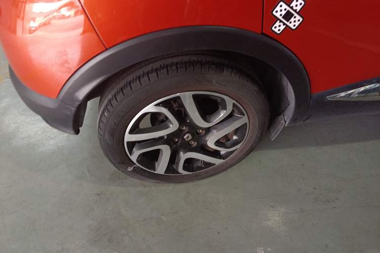 Used Renault Captur 2015 1.2T Automatic Comfort First Edition Right Rear Wheel Hub