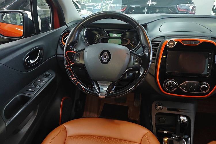 Used Renault Captur 2015 1.2T Automatic Comfort First Edition Steering Wheel