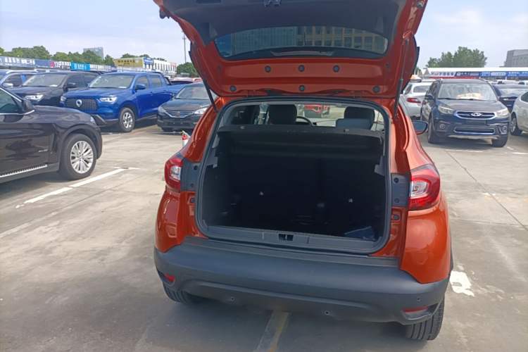 Used Renault Captur 2015 1.2T Automatic Comfort Edition Trunk