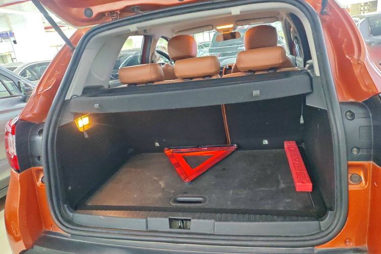 Used Renault Captur 2015 1.2T Automatic Comfort First Edition Trunk
