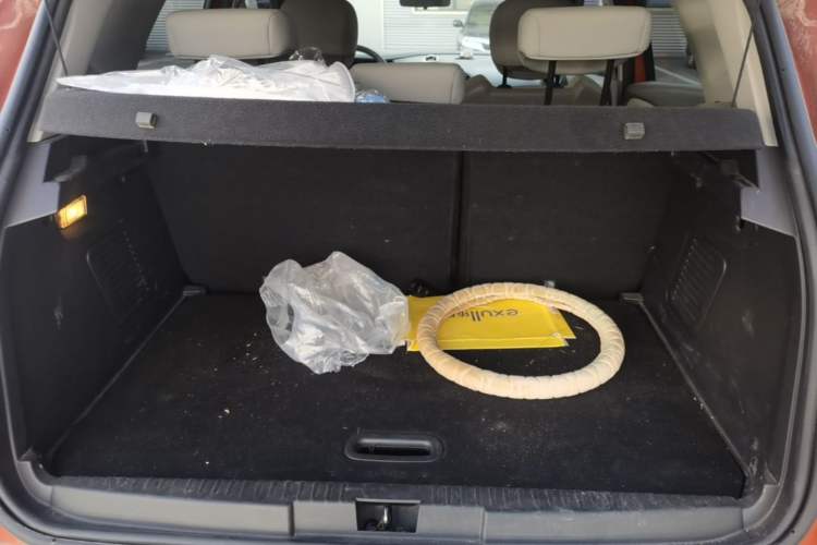 Used Renault Captur 2015 1.2T Automatic Comfort First Edition Trunk