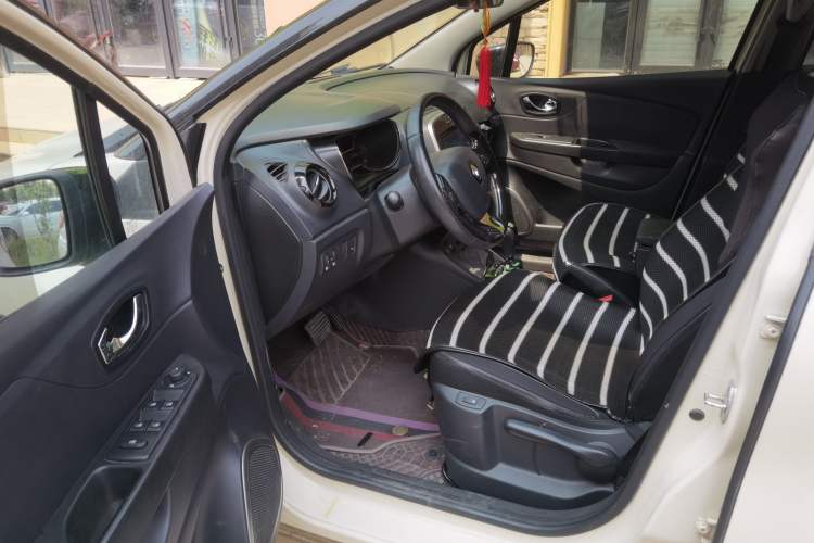 Used Renault Captur 2015 1.2T Automatic Comfort Edition Driver Seat