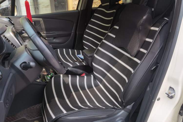 Used Renault Captur 2015 1.2T Automatic Comfort Edition Left Front Seat