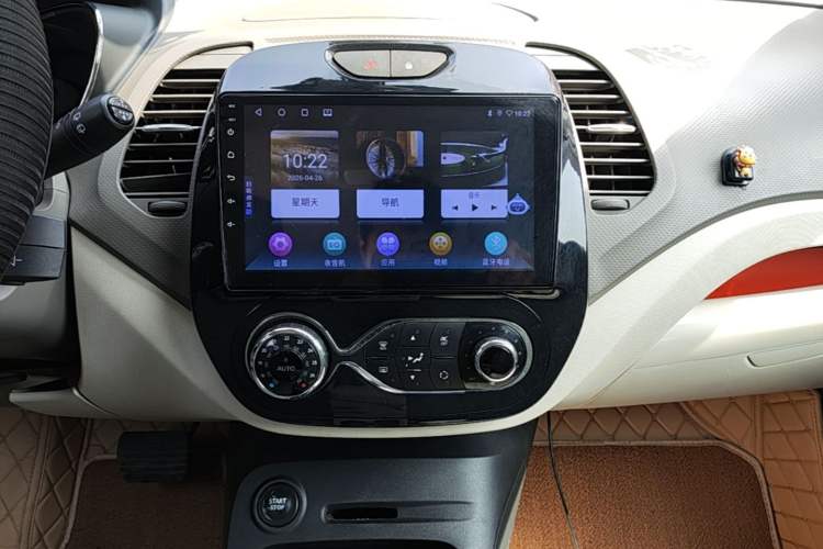 Used Renault Captur 2015 1.2T Automatic Comfort Edition Audio And AC Panel