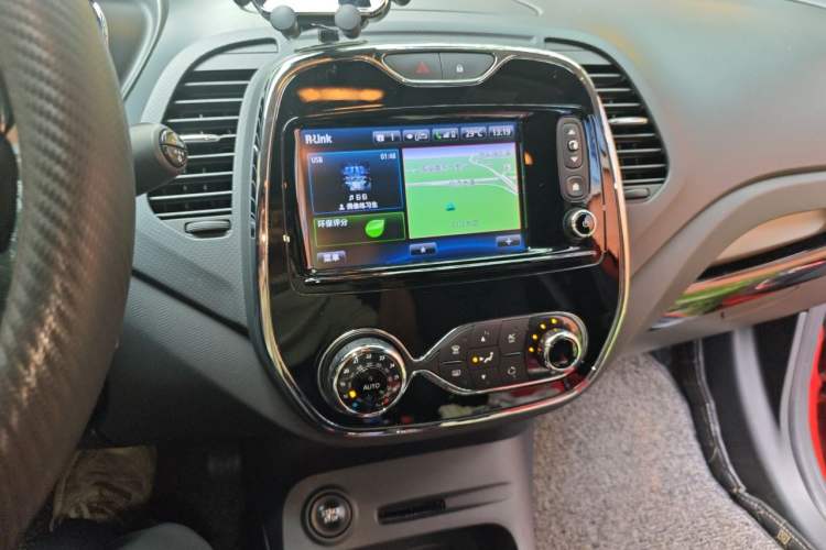Used Renault Captur 2015 1.2T Automatic Luxury Edition Audio And AC Panel