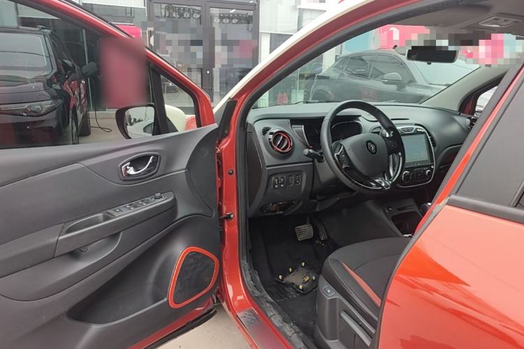 Used Renault Captur 2015 1.2T Automatic Comfort Edition Driver Seat