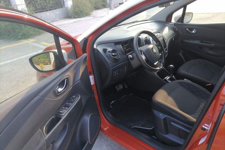 Used Renault Captur 2015 1.2T Automatic Comfort Edition Driver Seat