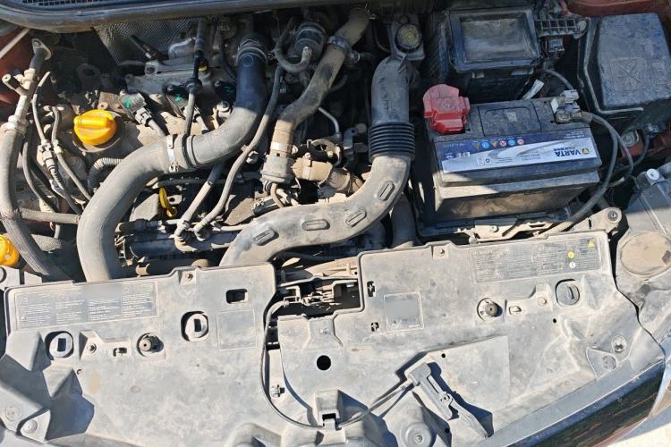 Used Renault Captur 2015 1.2T Automatic Comfort Edition Engine Bay