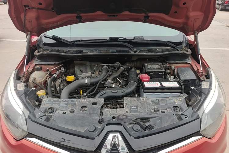 Used Renault Captur 2015 1.2T Automatic Comfort Edition Engine Bay