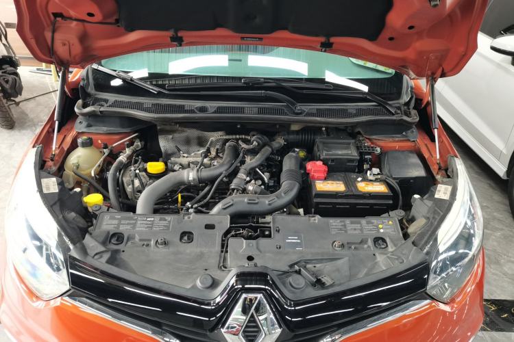 Used Renault Captur 2015 1.2T Automatic Comfort Edition Engine Bay