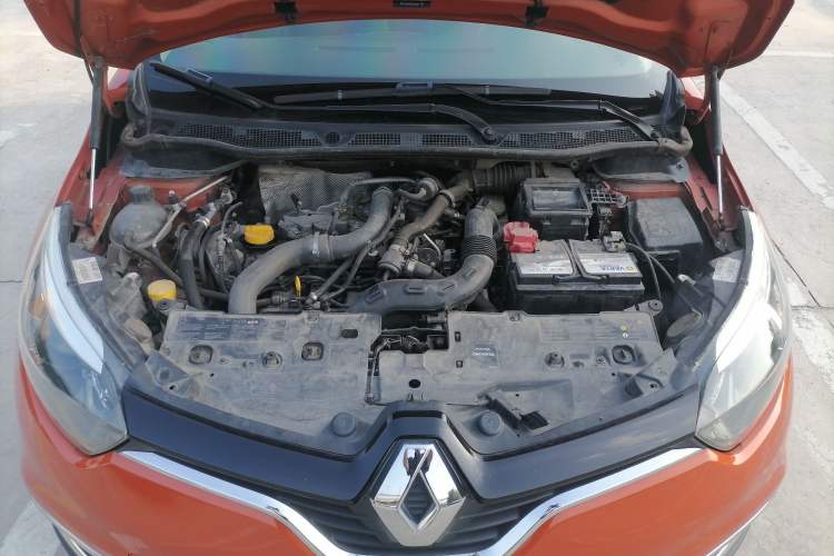 Used Renault Captur 2015 1.2T Automatic Comfort Edition Engine Bay