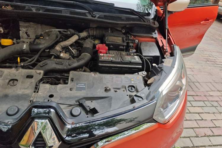 Used Renault Captur 2015 1.2T Automatic Luxury Edition Engine Bay Left