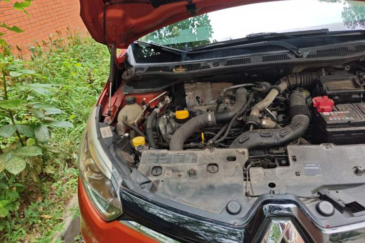 Used Renault Captur 2015 1.2T Automatic Luxury Edition Engine Bay Right