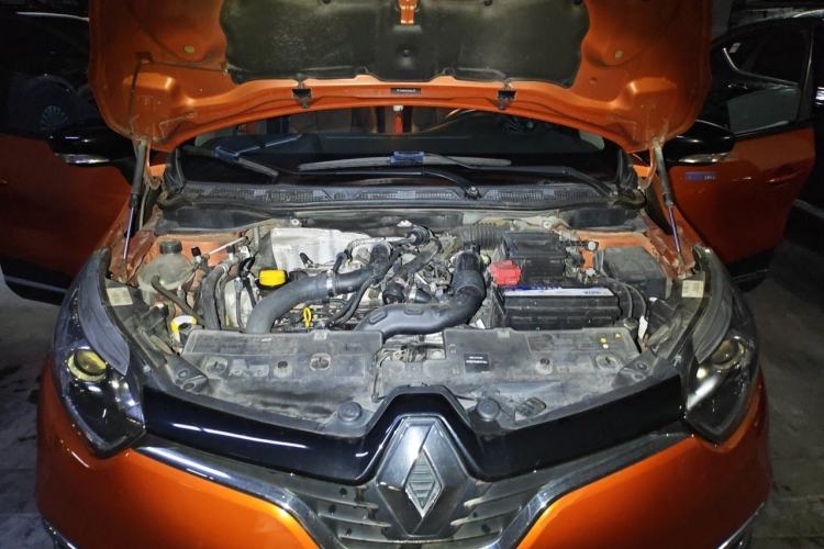 Used Renault Captur 2015 1.2T Automatic Luxury Edition Engine Bay