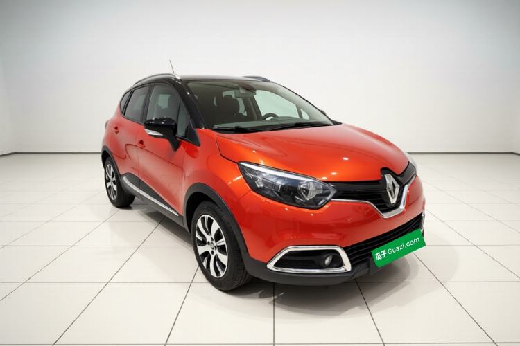 Used Renault Captur 2015 1.2T Automatic Comfort Edition Front Right 45 Deg
