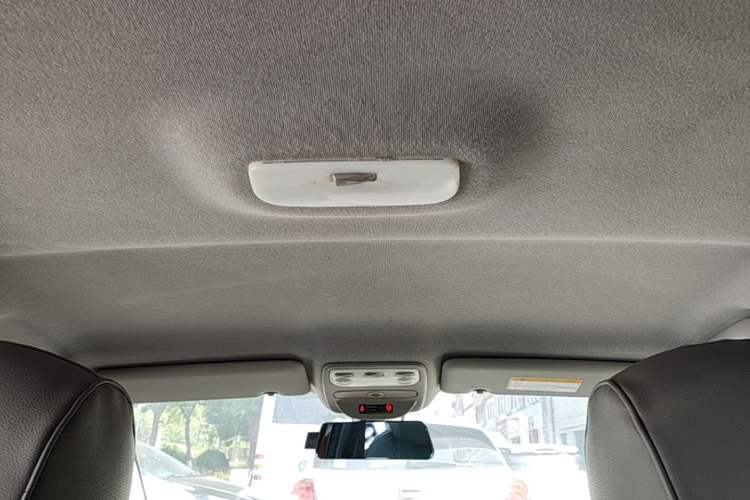 Used Renault Captur 2015 1.2T Automatic Comfort Edition Headliner