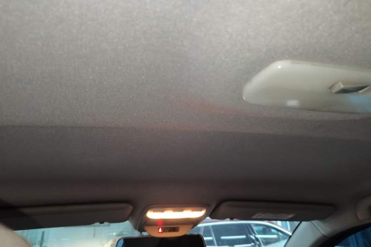 Used Renault Captur 2015 1.2T Automatic Comfort Edition Headliner