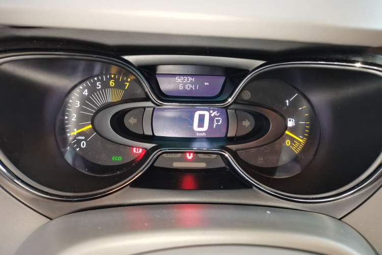 Used Renault Captur 2015 1.2T Automatic Comfort Edition Instrument Cluster