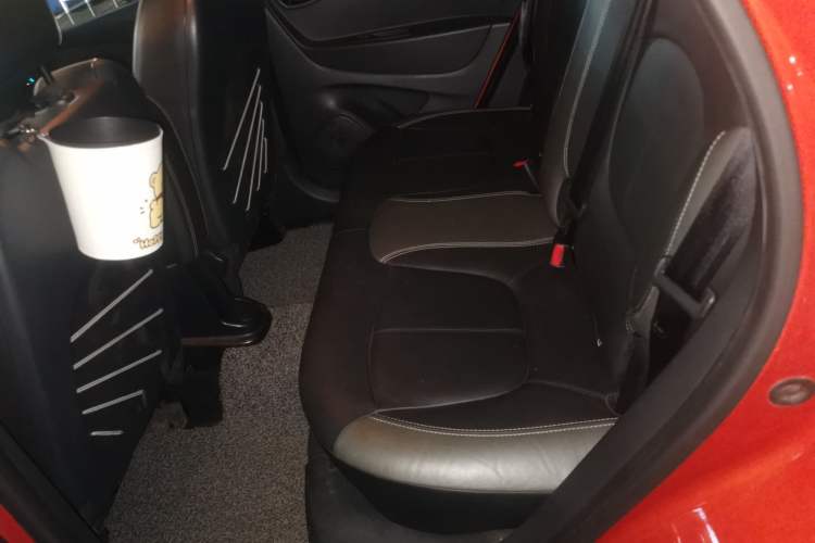 Used Renault Captur 2015 1.2T Automatic Luxury First Edition Interior 4