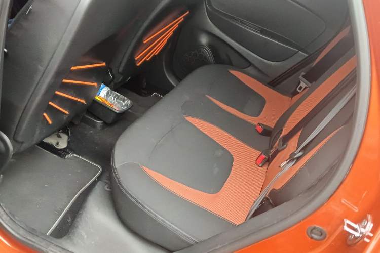 Used Renault Captur 2015 1.2T Automatic Comfort Edition Interior 4