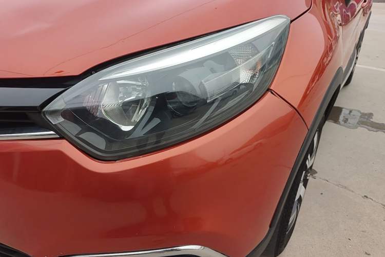 Used Renault Captur 2015 1.2T Automatic Comfort Edition Left Front Headlight