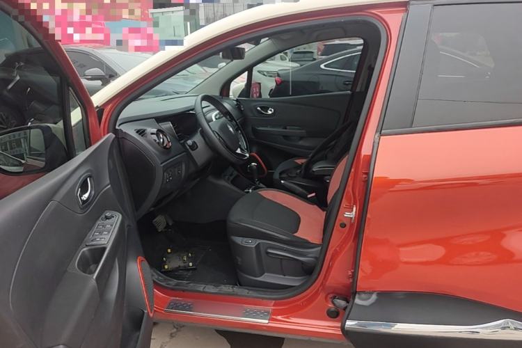 Used Renault Captur 2015 1.2T Automatic Comfort Edition Left Front Seat