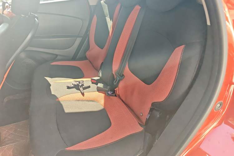Used Renault Captur 2015 1.2T Automatic Comfort Edition Left Rear Seat