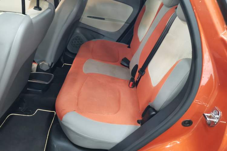 Used Renault Captur 2015 1.2T Automatic Comfort Edition Left Rear Seat