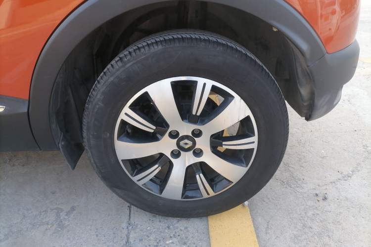 Used Renault Captur 2015 1.2T Automatic Comfort Edition Left Rear Wheel Hub