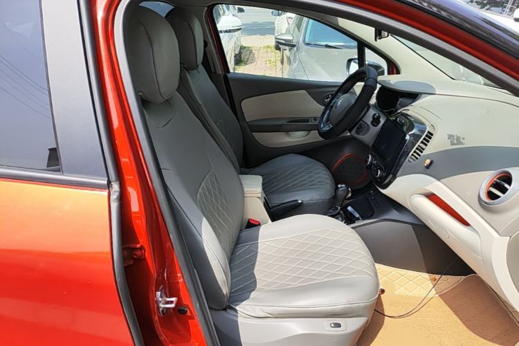 Used Renault Captur 2015 1.2T Automatic Comfort Edition Right Front Seat