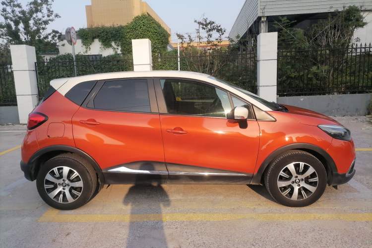 Used Renault Captur 2015 1.2T Automatic Comfort Edition Right Side