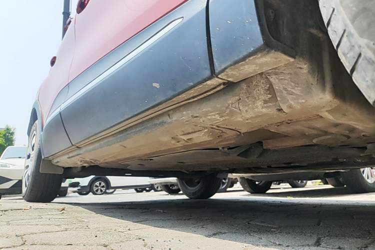 Used Renault Captur 2015 1.2T Automatic Comfort Edition Right Side Sill