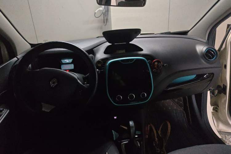 Used Renault Captur 2015 1.2T Automatic Standard Edition Center Console